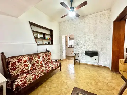 Casa 6 ambientes con 4 baños