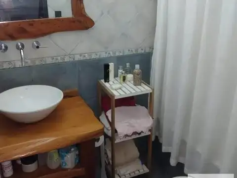 Casa en Alquiler - 2 Dormitorios 2 Baños - 200mts - Lomas De Zamora (Partido)