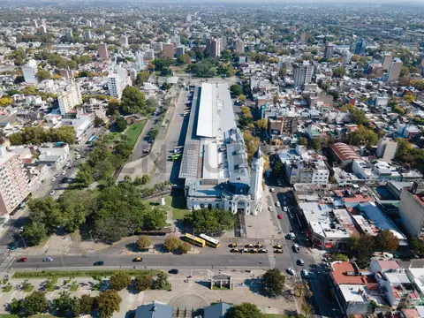 Venta Importante Terreno de 1200 m2 PB +8 pisos Luis Agote