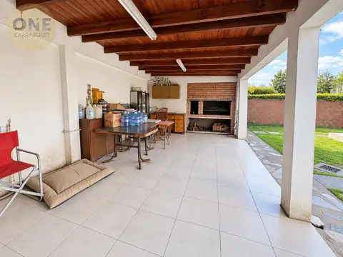 Casa 4 ambientes con 1 baño