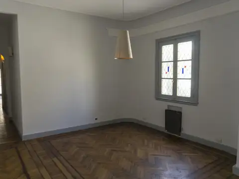 Defensa al 200, 3º piso