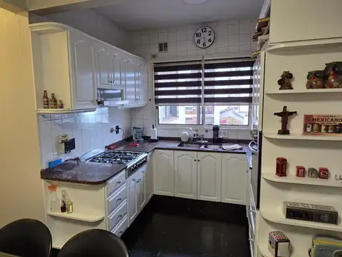 Departamento 4 ambientes con 2 baños