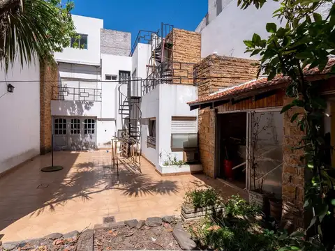 VENTA 2 CASAS CONSTITUCIÓN, CON PARQUE Y COCHERA 