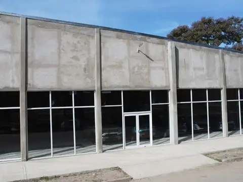 SE ALQUILA amplio Galpón en Reconquista Santa Fe.