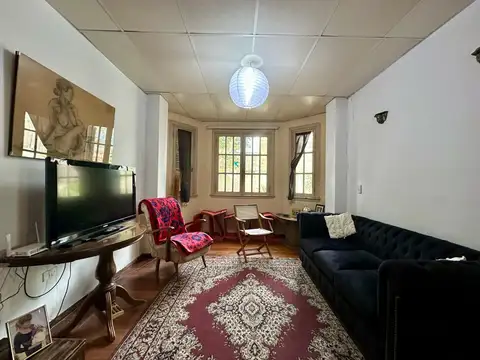 Casa en dos plantas - 4 dormitorios/ 4 baños