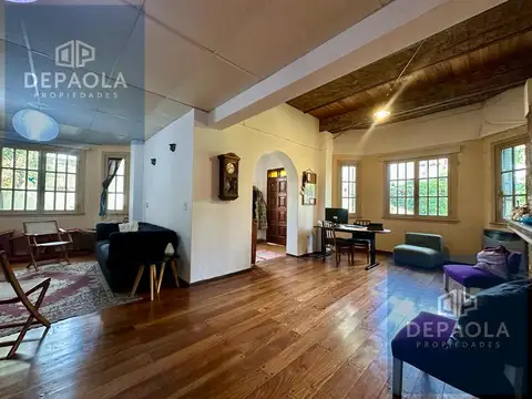 Casa 5 ambientes con 4 baños