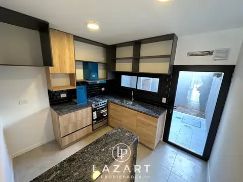 Depto Tipo Casa en Venta de 4 ambientes