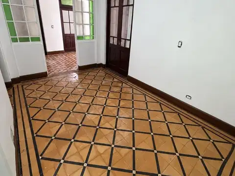 CASA 4 AMBIENTES EN ALQUILER 