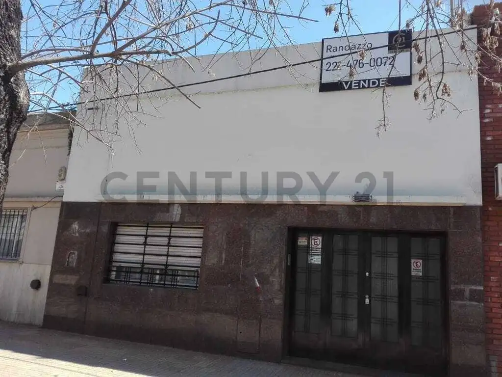 62 e/ 10 y 11 700, Piso 0