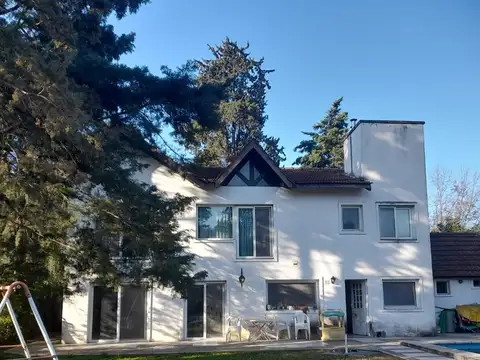 INGENIERO MASCHWITZ  BARRIO ALTAVISTA. MUY BUEN CHALET DE VIVIENDA PERMANENTE,