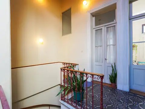 Depto Tipo Casa en Venta 100 años