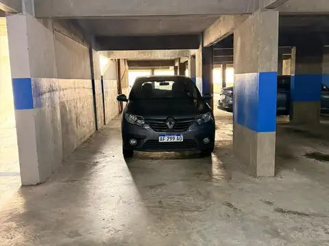 Venta Cochera doble Av. Belgrano y Sgo. del Estero,  financiada