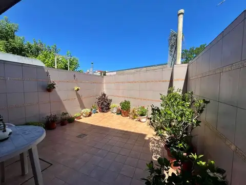 VENTA TRIPLEX SIN EXPENSAS / PARQUE AVELLANEDA / 5 AMBIENTES / CON PATIO / APTO CREDITO HIPOTEC...