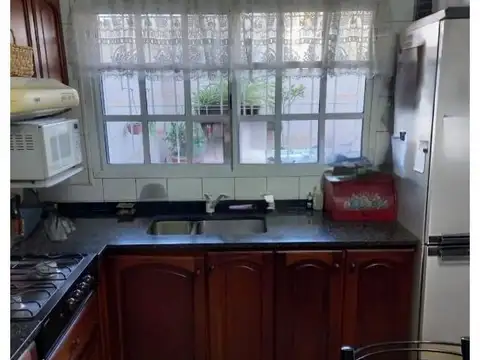 Depto Tipo Casa 5 ambientes con 2 baños