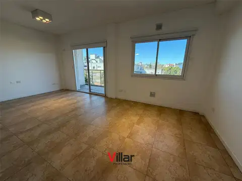 Departamento en Alquiler en Adrogue, $ 580.000