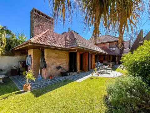 Avenida 66 entre 10 y 11 700