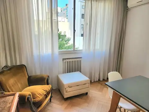 Arenales entre Uriburu y Azcuénaga