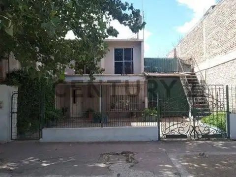VENTA CASA MULTIFAMILIAR CON PATIO Y COCHERA EN LOS POLVORINES - APTO CREDITO