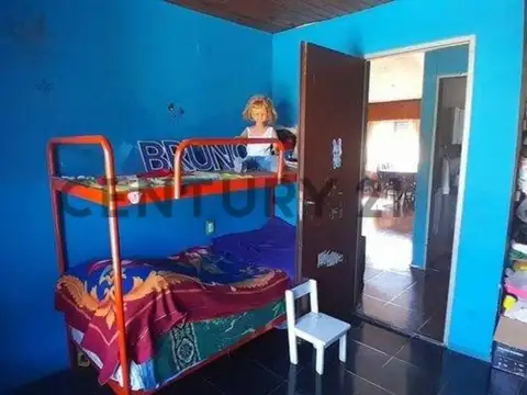 VENTA CASA MULTIFAMILIAR CON PATIO Y COCHERA EN LOS POLVORINES - APTO CREDITO