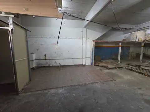 Galpon en Venta en Flores, USD 318.000