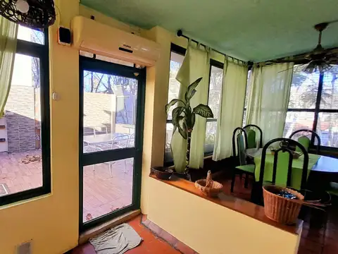 Depto Tipo Casa en Venta en Vicente Lopez Vias / Maipu, USD 320.000