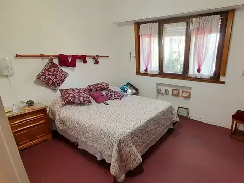 Depto Tipo Casa 5 ambientes con 2 baños
