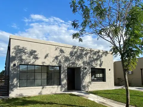 Casa Premium en San Ramón - Pilar del Este