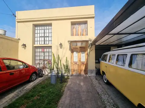 HERMOSA CASA EN VILLA LUZURIAGA - NUEVO PRECIO