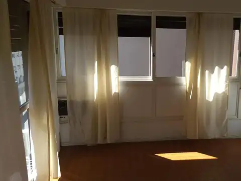 Oficina en Alquiler 40 años