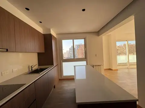 AV. Rivadavia 15774 , Piso 4