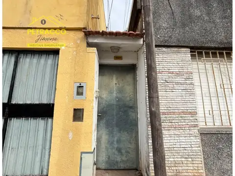 Casa interna de 2 dormitorios en alquiler