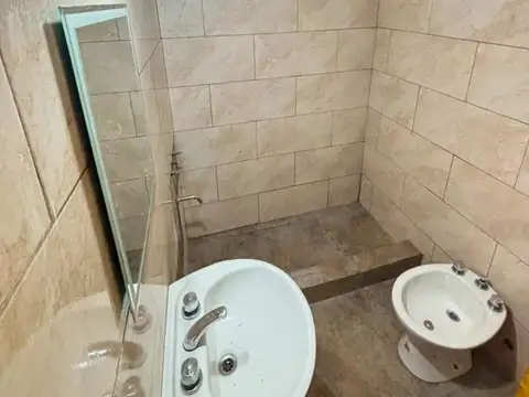Casa 3 ambientes con 2 baños