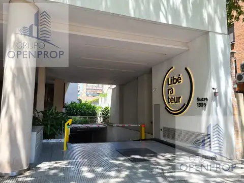 Alquiler excelente cochera fija, cubierta y amplia - Edificio Liberateur - Belgrano Barrancas