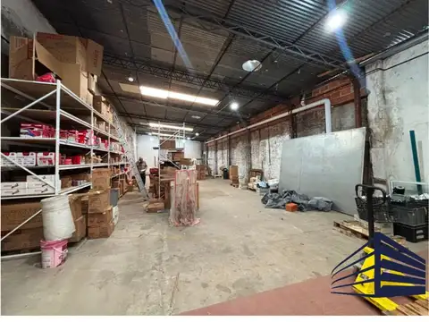 DEPÓSITO INDUSTRIAL EN VENTA EN VILLA LYNCH - 375m2