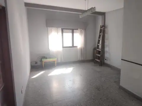 Depto Tipo Casa en Alquiler de 4 ambientes