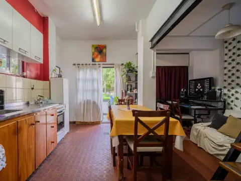 Depto Tipo Casa 4 ambientes con 2 baños