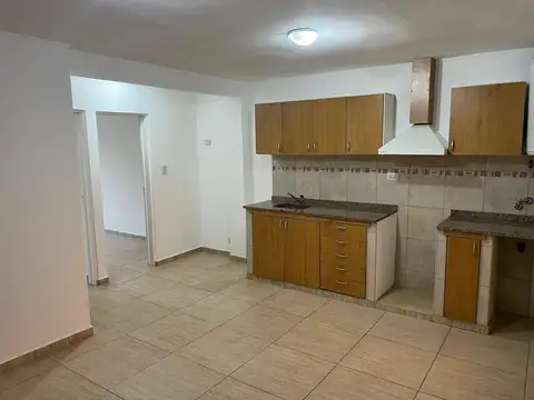 Departamento en Alquiler en Villa Luzuriaga, $ 650.000