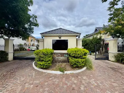 VENTA TRIPLEX MORENO BARRIO PRIVADO AMENITIES