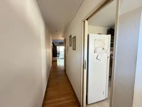 Triplex 5 Ambientes en Complejo Cerrado con Pileta y Dos cocheras.