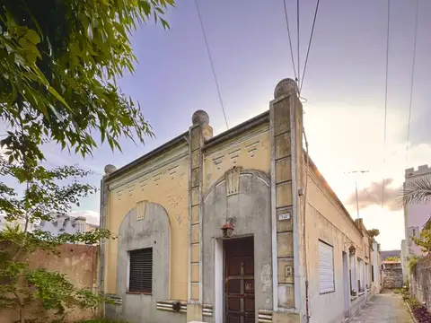 Casa en venta 4 ambientes en Castelar Sur