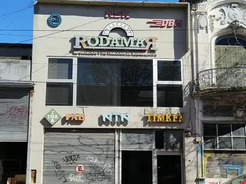 Av Ovidio Lagos 56