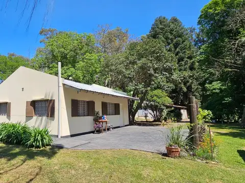 Casa quinta en venta - 2 Dormitorios 1 Baño - 10.971Mts2 - Cañuelas  