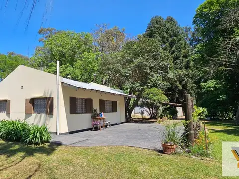 Casa quinta en venta - 2 Dormitorios 1 Baño - 10.971Mts2 - Cañuelas  