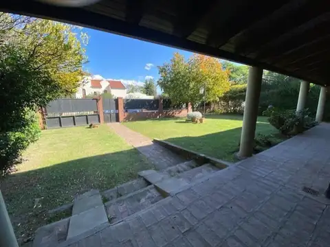 VENTA DE CASA EN LA ALMUDENA