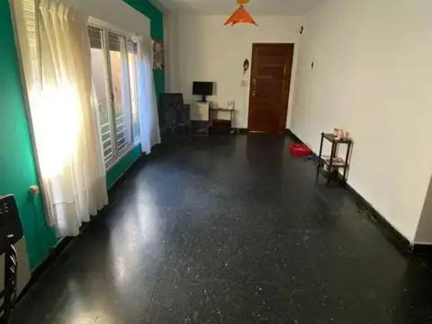 Depto Tipo Casa en Venta en Villa Sarmiento, USD 72.000