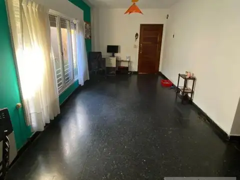 Depto Tipo Casa en Venta en Villa Sarmiento, USD 72.000