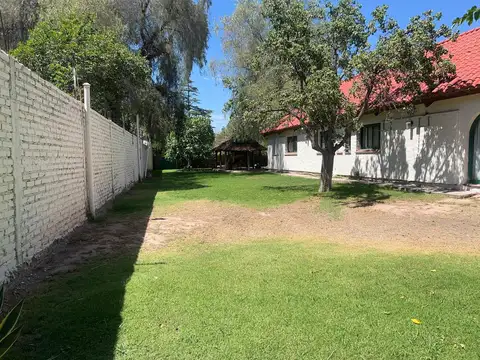 Casa en Venta con 4 cocheras