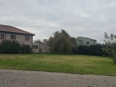 LOTE EN VENTA EN VALDEVEZ INTERNO