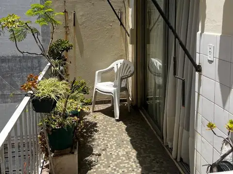 Teniente General Juan Domingo Perón 1400, Piso 8