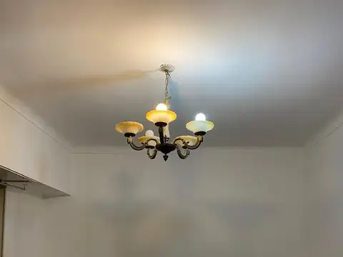 Casa en Alquiler con 1 cochera